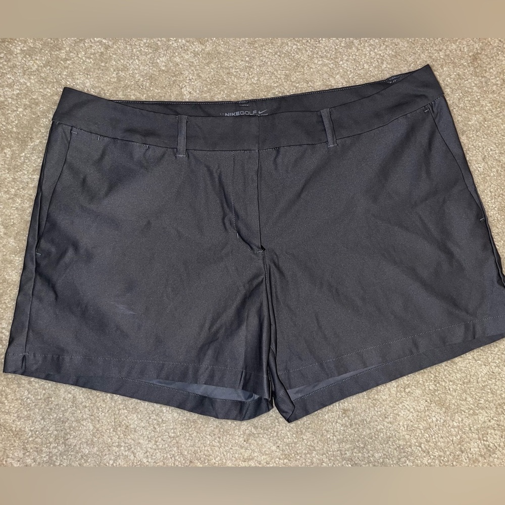 Women’s Nike Dri-Fit Golf Shorts